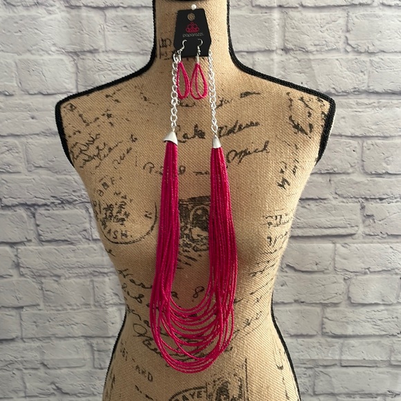 Fuchsia Paparazzi Sea-bead Necklace - Picture 1 of 1